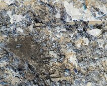 Foto-Negativ einer gefrorenen Pfütze