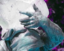 Plastiken und Skulpturen