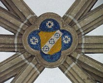 Schlussstein mit Wappen